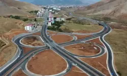 Kara yollarında yol yapım, bakım ve onarımın devam ettiği güzergahlar