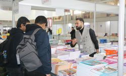 Kitapçılar: İnsanlar fiyatlardan dolayı kitaplara ulaşmada problem yaşıyor
