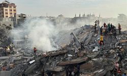 Siyonist işgalciler yine mülteci kampını bombaladı: Şehid ve yaralılar var