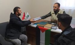 Yapılan kermesin parasını Gazze'ye ulaştırılmak üzere Ağrı Umut Kervanı'na teslime ettiler