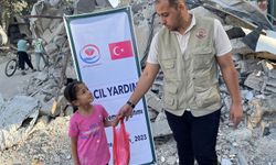 Yetimler Vakfı, Gazze halkına sıcak yemek dağıtımını sürdürüyor