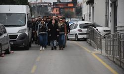 Adana'da rüşvet operasyonu şüphelileri adliyeye sevk edildi