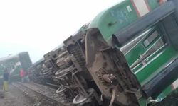 Bangladeş’te yolcu treni raydan çıktı: 1 ölü, 12 yaralı