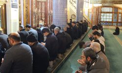 Hür Gençlik sabah namazında Gazze için duada buluştu
