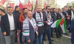 İzmirliler Gazze'deki katliama tepki göstermek için yürüyüş yaptı