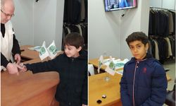 Minik çocuklar, kumbaralarında biriktirdikleri parayı Gazze'ye bağışladı