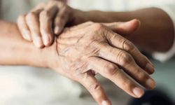 Parkinson hastalığı 20’li yaşlarda da görülebiliyor