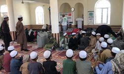 Umut Kervanı'ndan Afganistan'da kışlık giyim yardımı