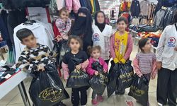 ​​​​​​​Yetimler Vakfı Cizre'de onlarca yetimi sevindirdi