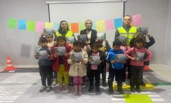 Ağrı’da miniklere uygulamalı trafik eğitimi verildi