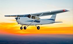 Avustralya'da düşen uçağın 16 yaşındaki pilotu öldü