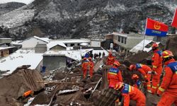 Çin'de heyelan: 47 kişi mahsur kaldı, 2 kişi öldü