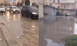 İskenderun'da sağanak; yollar göle döndü