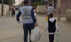 Mersin'in Tarsus ilçesinde ihtiyaç sahibi ailelere yardım dağıtımı yapıldı