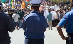 Papua Yeni Gine'de kanlı isyan: 16 ölü