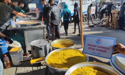 Yetimler Vakfı Gazze'de sıcak yemek dağıttı