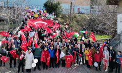 Öğrenciler Gazze'de katledilen yaşıtları için yürüdü