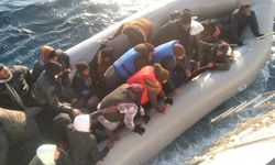 Yunanistan unsurlarınca geri itilen düzensiz göçmenler kurtarıldı