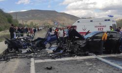 Malatya'da 2 otomobil çarpıştı: 3 kişi hayatını kaybetti, 5 yaralı