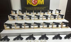Mersin'de numarası kazınmış 27 tabanca ele geçirildi