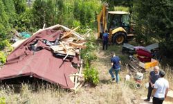 Kocaeli'de kaçak olduğu iddia edilen 11 ev yıkıldı