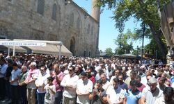 Bursa'da Şehid Heniyye için gıyabi cenaze namazı kılındı