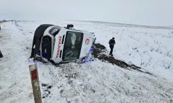 Diyarbakır’da kar yağışı hayatı felç etti: Uçak seferleri iptal, kazalarda 11 yaralı