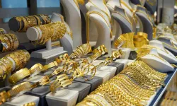 Altın, Rekor Kırmaya Devam Ediyor: Gram 7 Bin Lirayı Aştı