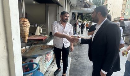 Hür Gençlik Kızıltepe'de esnafı ziyaret ederek kandilini tebrik etti