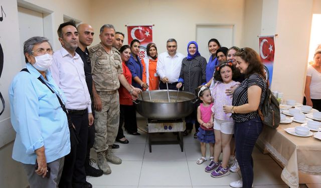 Kaymakam Karaaslan’dan Aşure Etkinliğine Ziyaret