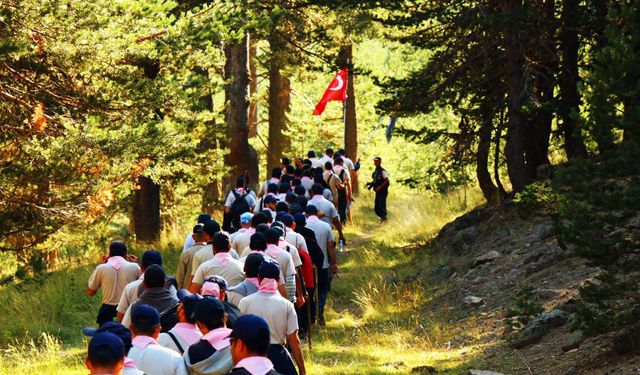 Kızıltepe Gençlik Merkezi Öğrencileri Nusaybin’de İzcilik Eğitimi Aldı