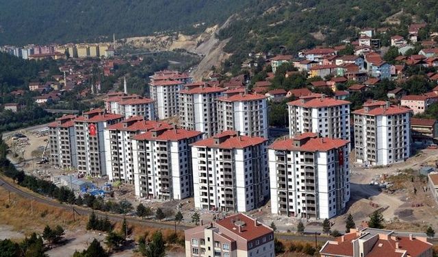 Ev sahipleri yıl bitmeden yeni zam istiyor! KİRAYA ARA ZAM YAPILABİLİR Mİ?