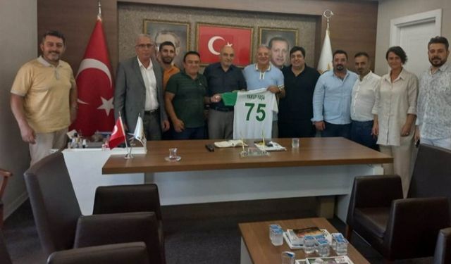 Küçük Ayasofyaspor'dan siyasilere ziyaret