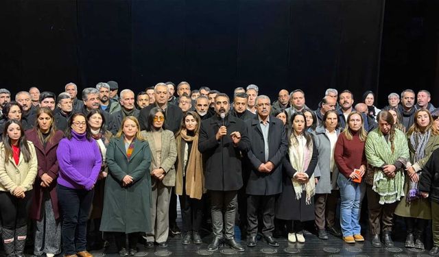Diyarbakır’dan Kobanê’ye Dayanışma: Eşbaşkanlar Maaşlarını Bağışladı