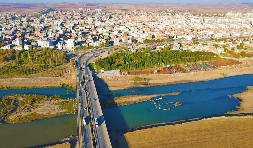 Bismil’de Dicle Nehri’nde kaybolan kişi aranıyor