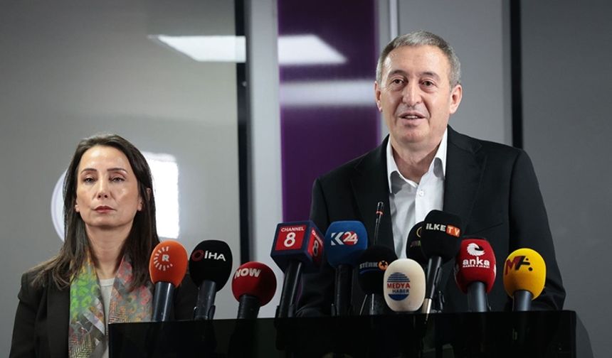 DEM Parti Eş Başkanları: Suriye Kürtsüzleştirilmeye Çalışılıyor, Türkiye Barış Rolünü Oynamalı