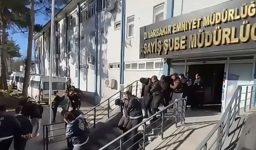 Diyarbakır Merkezli Sahte Araç Muayene Operasyonu: 25 Tutuklama